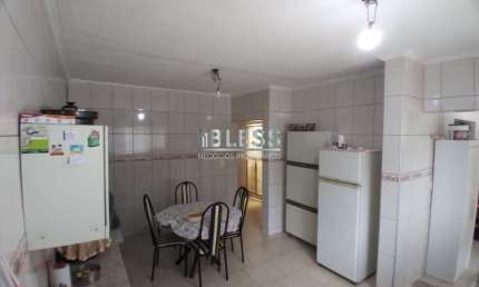 Casa à venda em Jundiaí-SP, Parque Cidade Jardim II: 2 quartos, 1 sala, 4 vagas, 150m² de área. Venha conhecer!