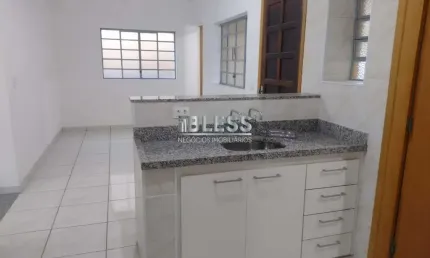 Casa comercial com 1 sala para alugar na Rua Prudente de Moraes, 400, Centro, Jundiaí