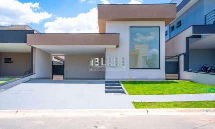 CASA DE ALTO PADRÃO COM 3 QUARTOS E 4 VAGAS DE GARAGEM no Condomínio Gran Ville São Venâncio em Itupeva-SP