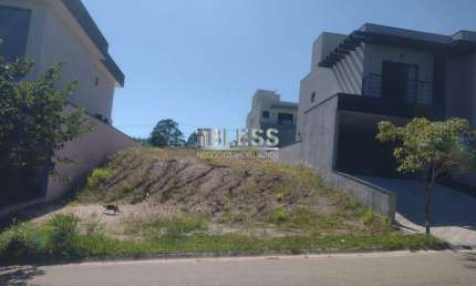 TERRENO Á VENDA NO CONDOMÍNIO FECHADO BELLA VITTA - JUNDIAÍ