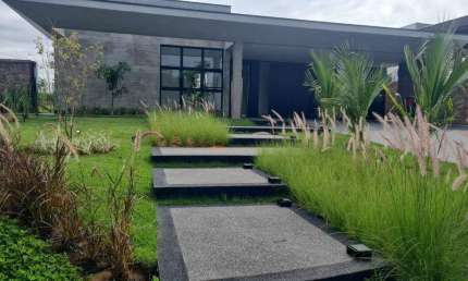 Casa Térrea condomínio Jardins do Golfe terreno 1.000 metros