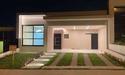 Térrea com 3 suítes e piscina condomínio Evidencias