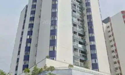 Apartamento com 03 dormitórios sala ampla com sacada dependencia de empregada