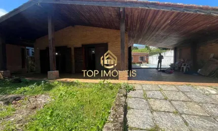 Ampla Residência a 50 Metros da Praia do Tombo - Guarujá/SP