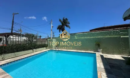 Ampla residência piscina e churrasqueira a 9 minutos da praia da enseada