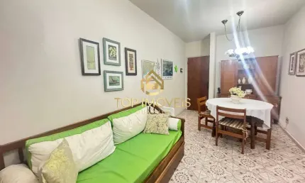 Apartamento com Varanda próximo à praia de Pitangueiras Guarujá SP
