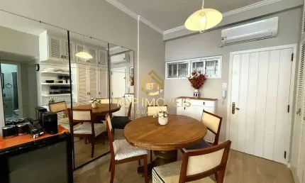 Apartamento Reformado a apenas uma quadra da praia de Pitangueiras Guaruja