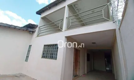 Sobrado à venda, 290 m² por R$ 750.000,00 - Parque Oeste Industrial - Goiânia/GO