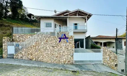 Casa com 3 quartos à venda na aristides joão largura, 36, escola agrícola, blumenau por r$ 819.000