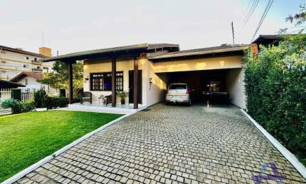 Casa com 4 quartos à venda na Pampulha, 102, Velha Central, Blumenau por R$ 770.000