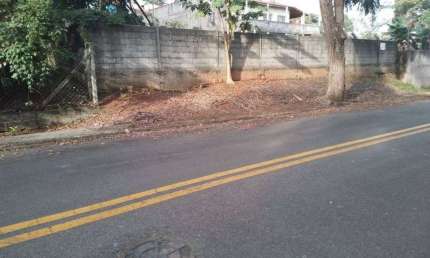 Terreno ,ótima localização , em um bairro muito próximo ao centro de Atibaia