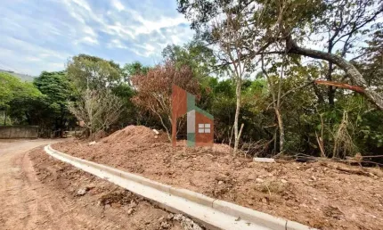 Terreno 1.360 m² em atibaia - sp - bosque dos eucaliptos