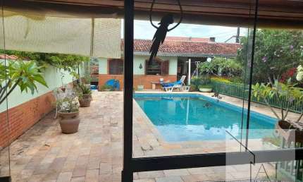 Casa com 3 quartos à venda no Centro, Piracaia 