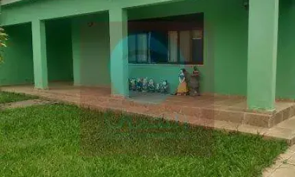Ocean vende: Maricá casa com 3 quartos sendo 1 suíte, sala grande, cozinha ampla, banheiro, piscina