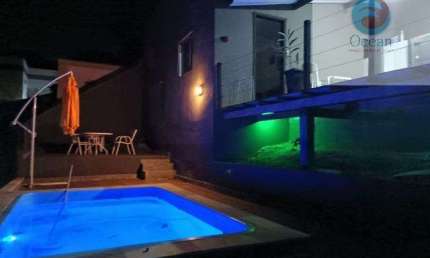 Ocean Vende: Itaipu, Condominio Casa só A VISTA, 3 suítes , Piscina, área gourmet, vista p lagoa.