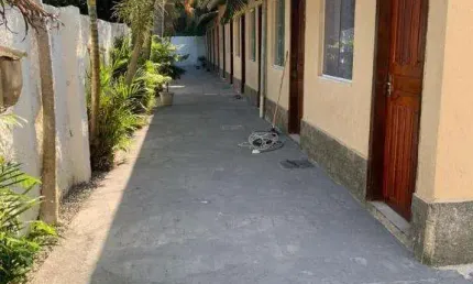 Ocean vende: itaipu, área nobre, terreno 525m² c/10 kitnets, renda 6.000, só a vista, ac. permuta