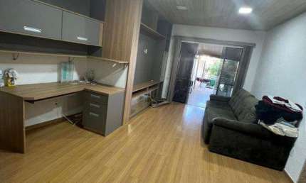 Ocean vende: Itaipu, casa 5 quartos sendo 3 suítes, planejados, closet, piscina, hidro, jacuzzi .