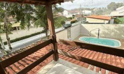Ocean Vende:Piratininga, Casa Duplex, 3 quartos sendo 1 suíte com closet, piscina, churrasqueira