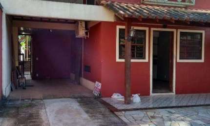 Ocean vende: Itaipu, casa 4 quartos (1suíte), planejados cozinha e banheiro, painel solar, lavabo