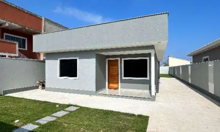 Ocean vende: itaipuaçu, casa com ótimo acabamento e planta moderna