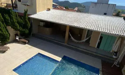 Ocean Vende:  Maricá, Condomínio Elisa Lake &amp; Beach , Casa 4 quartos(1suíte), área gourmet, piscina.