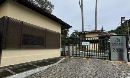Ocean vende:  Niterói, Condomínio Village Pendotiba, terreno 1.760 M², plano, escritura/RGI.