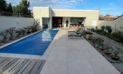 Ocean vende:  Itaipuaçu, casa 4 quartos(2suítes), placa solar, piscina, sauna, mobiliado e eletros