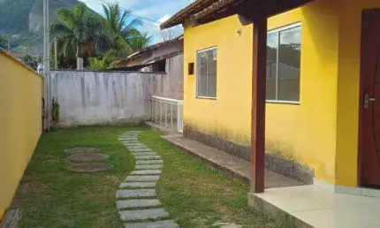 Ocean vende: Maricá, Manu Manuela, casa 2 quartos(1suíte), cozinha planejada.