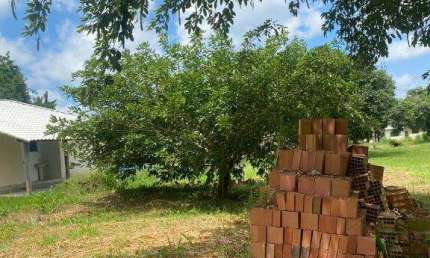 Ocean vende: Maricá, Condomínio Vivere, terreno 360M², plano, 12M² de frente e fundos, 30M² laterais
