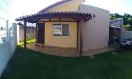Ocean vende: Inoã, condomínio, casa 2 quartos, sendo 1 suíte, churrasqueira e quarto externo.