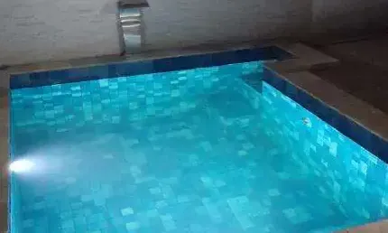 Ocean vende:  Itaipuaçu, condomínio, casa 3 quartos (2suítes), sauna, piscina, placa solar
