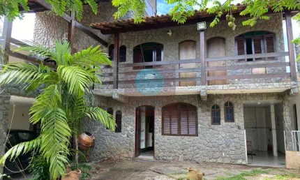 Ocean vende:  Itaipuaçu, casa 4 quartos, sendo 2 suítes, piscina, churrasqueira, varandão, armários