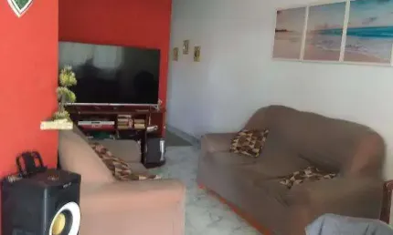 Ocean vende:  itaipuaçu, casa 2 quartos, sendo 1 suíte, área serviço, cozinha americana.