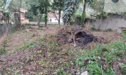 Ocean vende:  Itaipu, Vale Feliz, terreno 495M², pequeno aclive com platôs, Escritura/RGI.