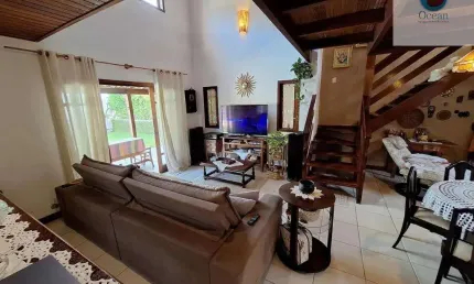 Ocean vende:  Niterói, Itaipu, Condomínio Ubá Recanto, 4 quartos(1suíte), piscina, só a vista!!.
