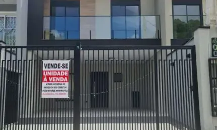 Sobrado na cidade jardim  com 3 Quartos e 2 banheiros à Venda, 153 m² por R$ 998