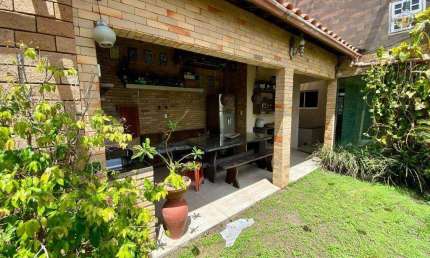 Casa com 5 dormitórios para alugar, 270 m² por R$ 3.800,00/mês - Liberdade - Campina Grande/PB