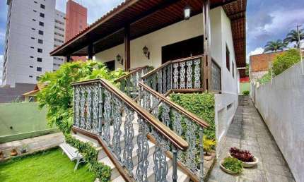 Casa com 4 dormitórios à venda, 279 m² por R$ 720.000,00 - Bela Vista - Campina Grande/PB