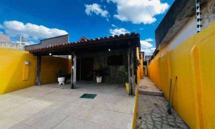 Casa com 3 dormitórios à venda, 150 m² por R$ 330.000,00 - Catolé - Campina Grande/PB