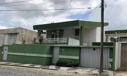 Casa com 4 dormitórios à venda por R$ 1.400.000,00 - Lauritzen - Campina Grande/PB