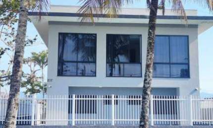 Sobrado com vista Mobiliado com Piscina Bal. Rivieira 100m Mar