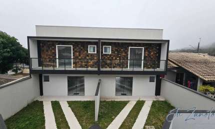 Sobrado Novo 3 quartos com Piscina, entre a AV Curitiba e Arthur Zanlutti