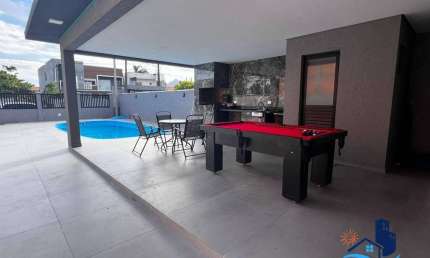 Casa Térrea 50 m do mar com Piscina, Edícula e espaço externo Baln Riviera
