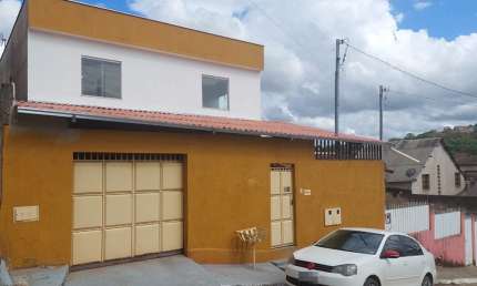 Casa + Apartamento disponível para venda no Bairro Palmeiras, Governador Valadares!