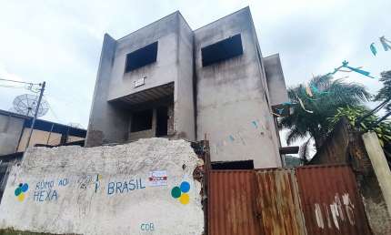 Casa Tríplex no Bairro Caladinho de Baixo, em Coronel Fabriciano!