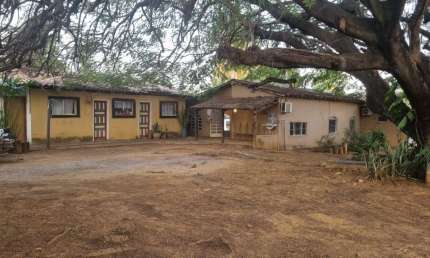 Casa com 2 quartos para alugar no Capim, Governador Valadares 