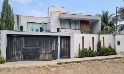 Casa na  Rua Generoso de Bairro Pinto, Bairro Village da Serra antiga rua C. Governador Valadares