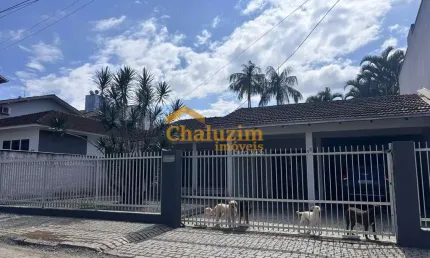 Casa à Venda no Bairro Costa e Silva – Joinville/SC