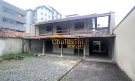 Casa com 3 quartos para alugar no América, Joinville 