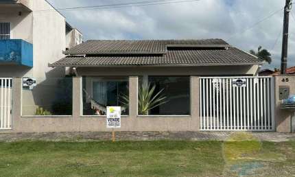 Casa com 02 dormitórios à venda, 124,40 m² por R$1.200.000,00 no Balneário Brasília em Itapoá Sc.